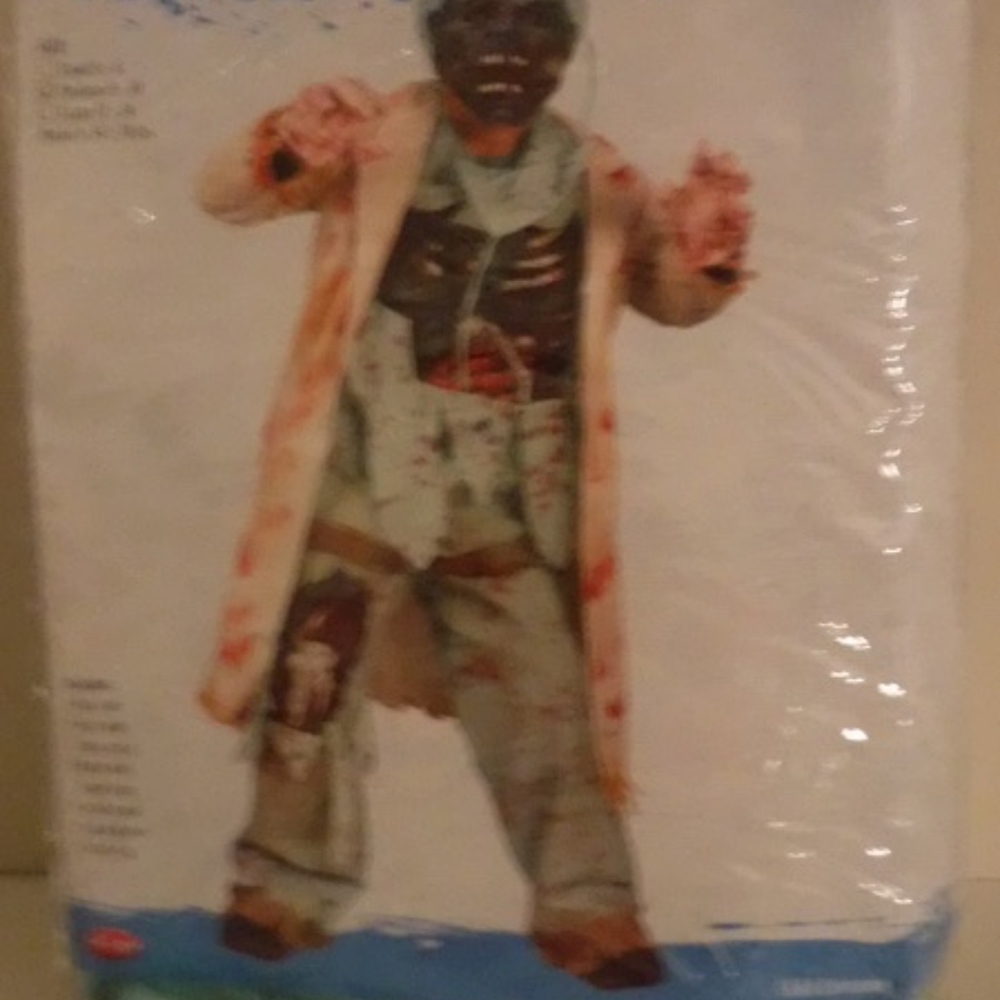 HALLOWEEN COSTUMES